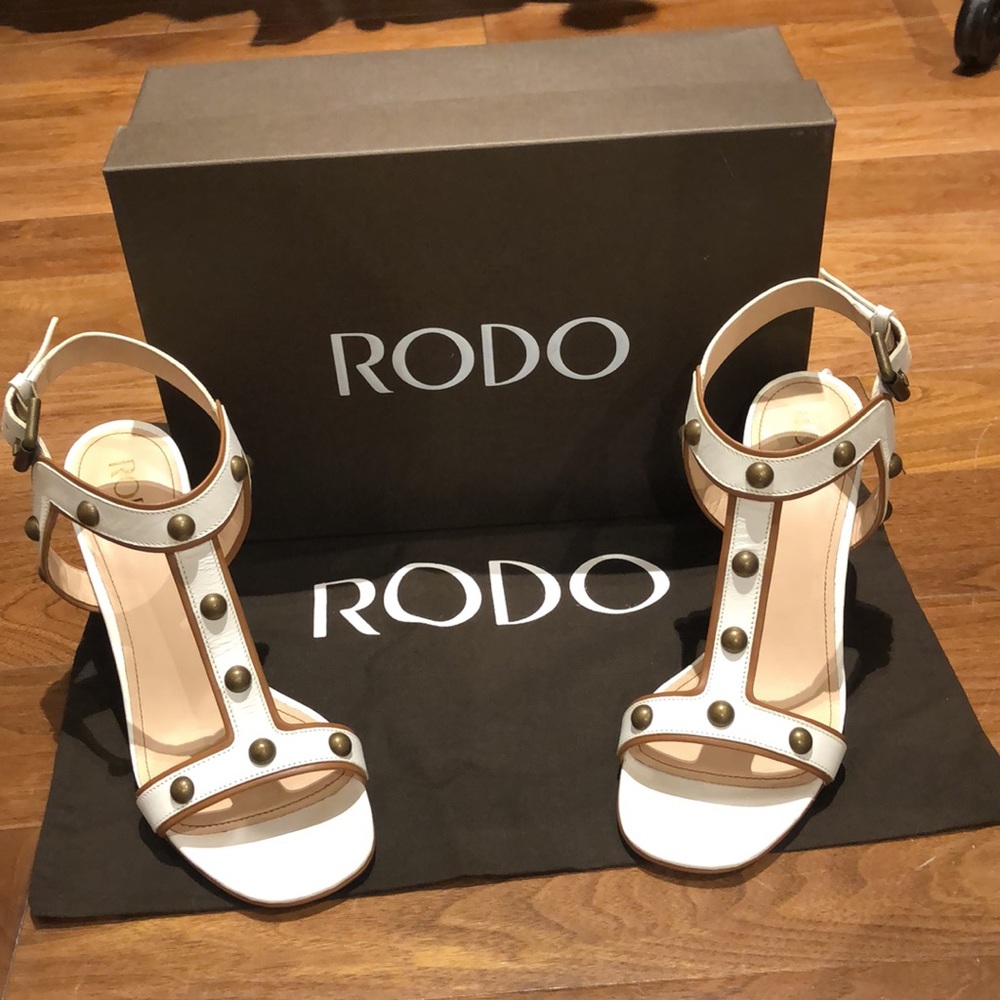 Rodo, Italian made leather Sandals.